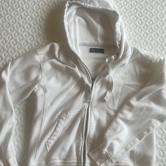 White A&F hoodie - Picture 3 of 5